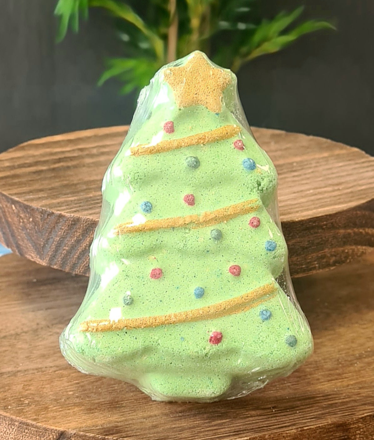 Christmas Tree Fresh Cucumber & Green Apple Bath Bomb – Crisp Holiday Refresh